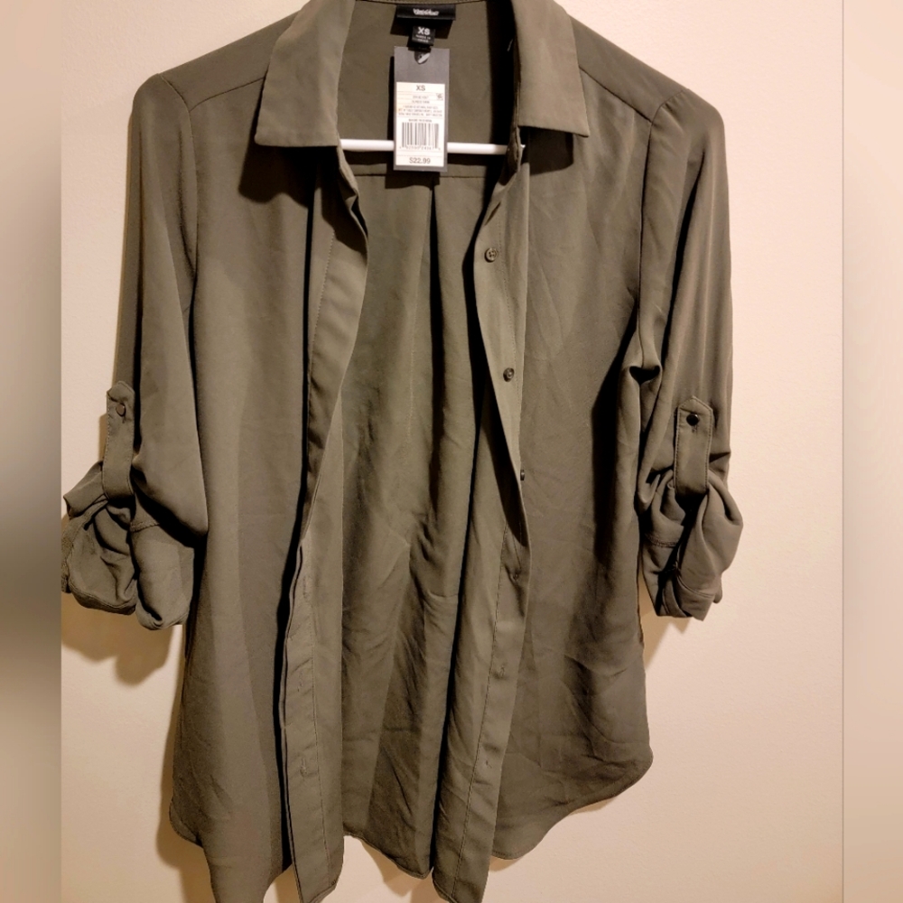 Olive green xs mossimo button down